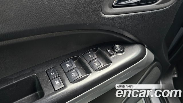 Chevrolet Korea Colorado 2022 — photo 28