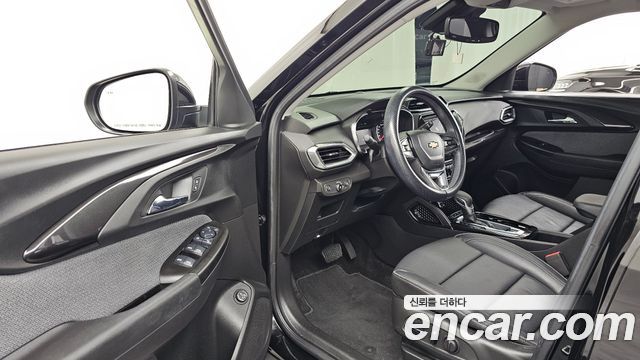 Chevrolet Korea Trailblazer 2023 — photo 13
