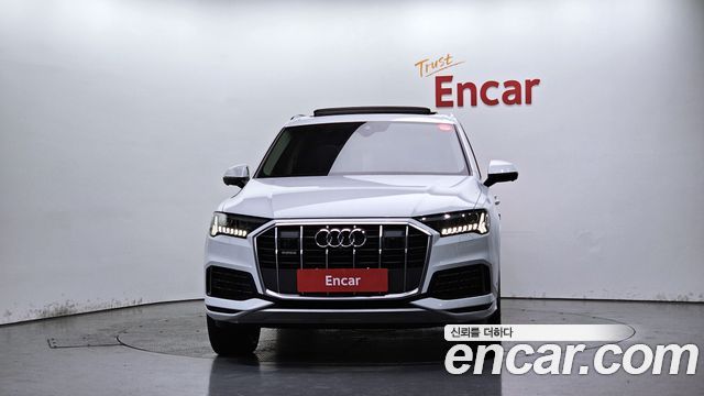 Audi Q7 2021 — photo 3