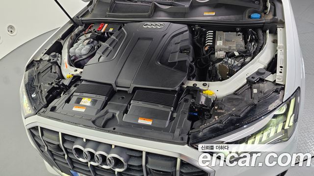 Audi Q7 2021 — photo 6