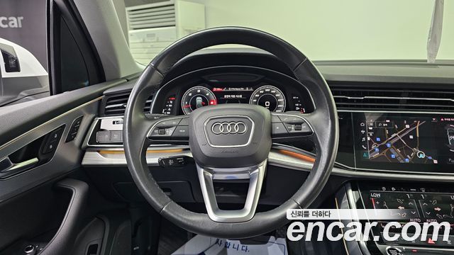Audi Q7 2021 — photo 19