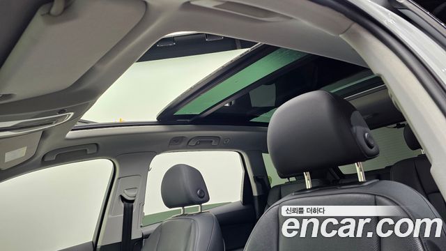Audi Q7 2021 — photo 25