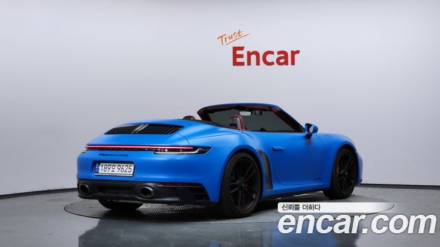 Porsche 911 2023 — photo 2