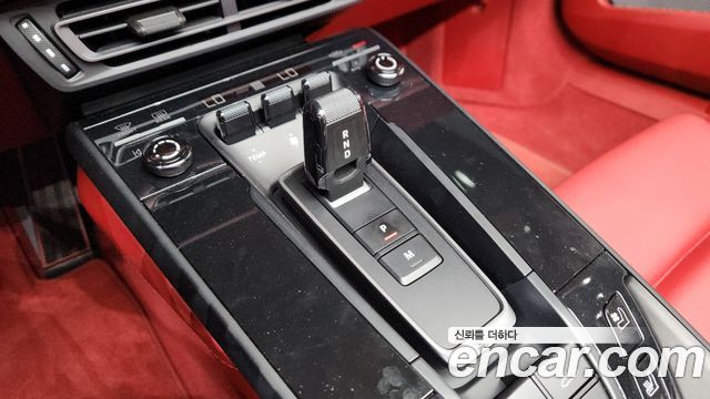 Porsche 911 2023 — photo 12
