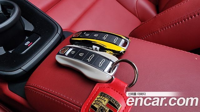 Porsche 911 2023 — photo 20