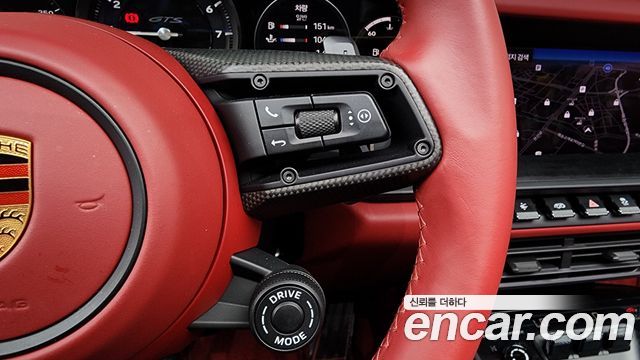 Porsche 911 2023 — photo 21