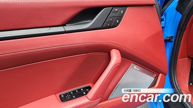 Porsche 911 2023 — photo 23
