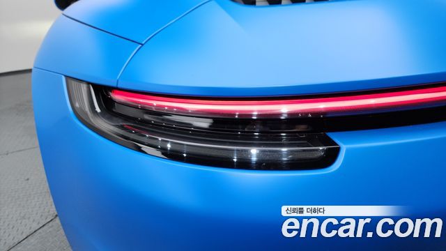 Porsche 911 2023 — photo 9