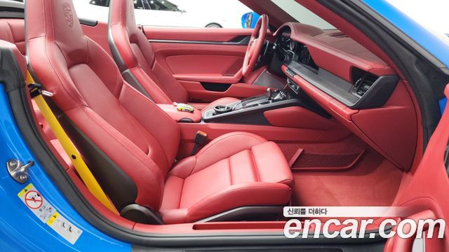 Porsche 911 2023 — photo 16