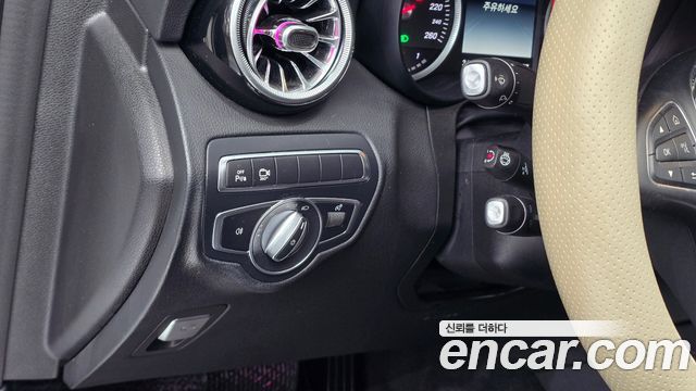 Mercedes-Benz GLC-Class 2017 — photo 14