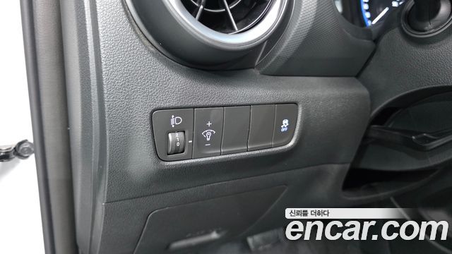 Hyundai Kona 2021 — photo 17