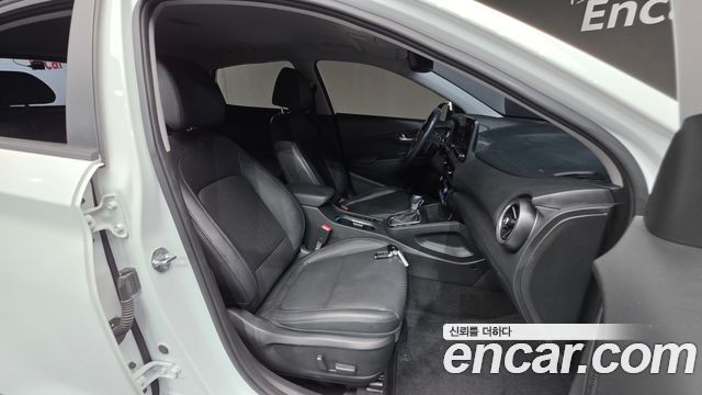 Hyundai Kona 2021 — photo 32