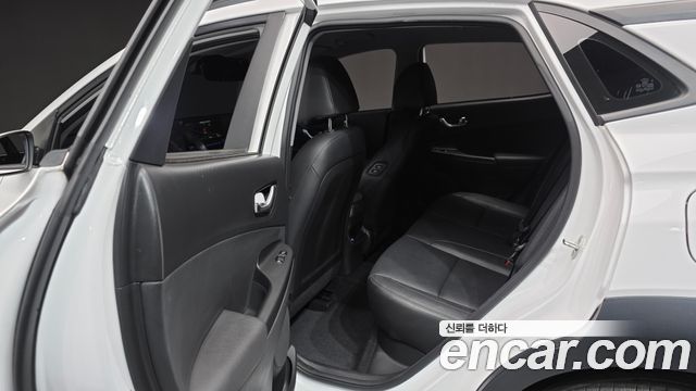 Hyundai Kona 2021 — photo 33