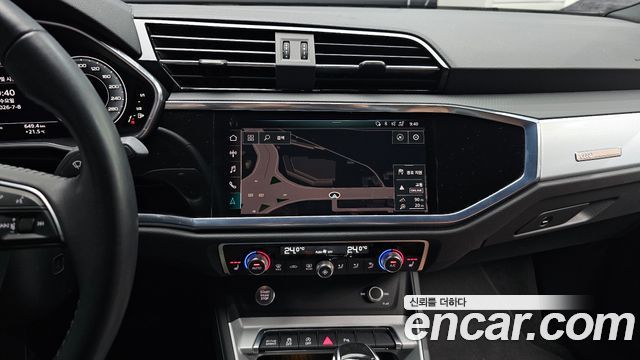 Audi Q3 2020 — photo 19