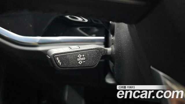 Audi Q3 2020 — photo 22