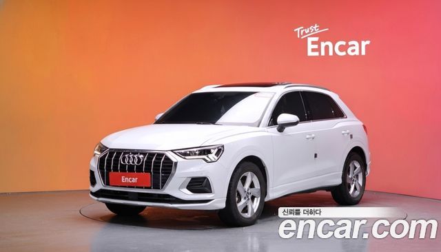 Audi Q3 2020 — photo 1