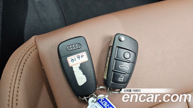Audi Q3 2020 — photo 28