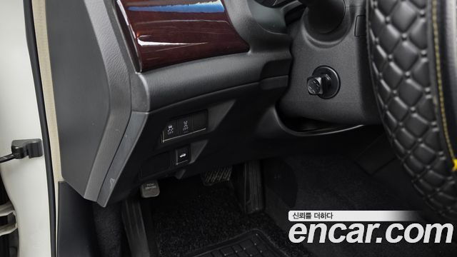 Infiniti M 2011 — photo 17