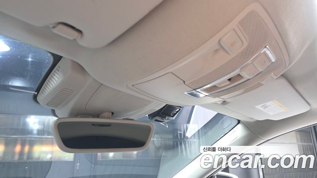 Mercedes-Benz GLE-Class 2018 — photo 17