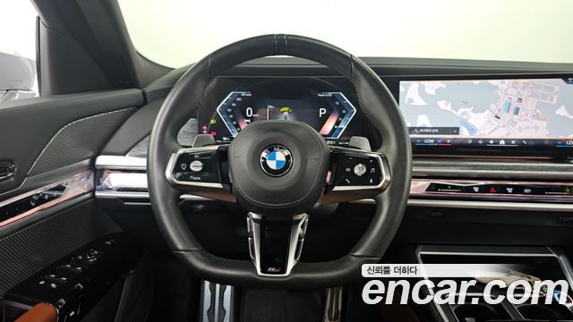 BMW 7-Series 2023 — photo 20