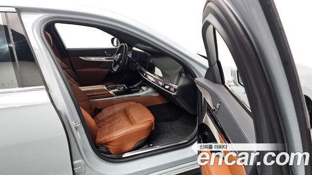 BMW 7-Series 2023 — photo 16