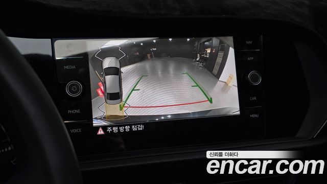 Volkswagen Jetta 2023 — photo 14
