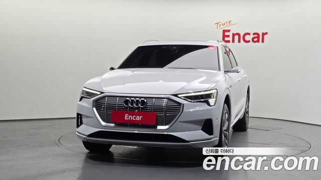 Audi e-tron 2022 — photo 3