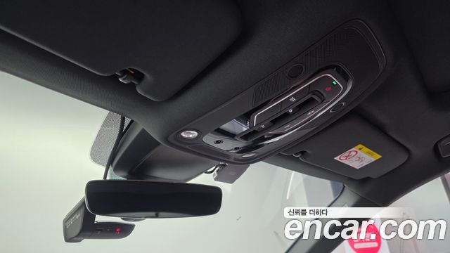 Audi e-tron 2022 — photo 17