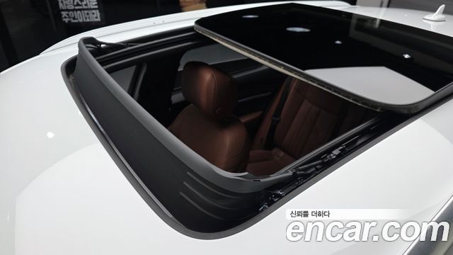 Audi e-tron 2022 — photo 19