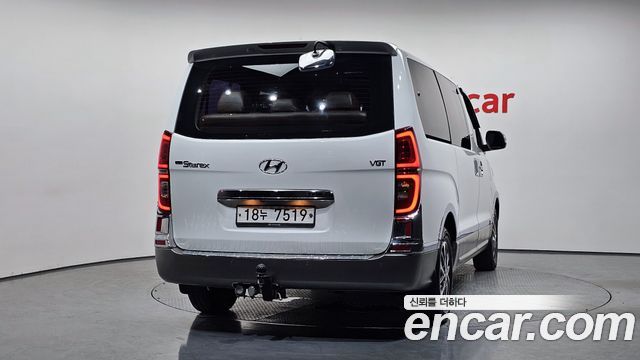 Hyundai Starex 2019 — photo 4