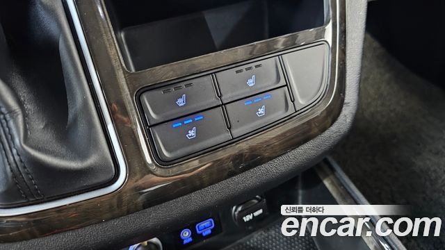 Hyundai Starex 2019 — photo 23