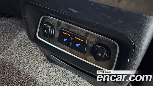 Hyundai Starex 2019 — photo 25