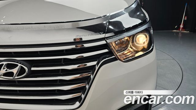 Hyundai Starex 2019 — photo 8