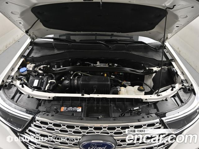 Ford Explorer 2022 — photo 6