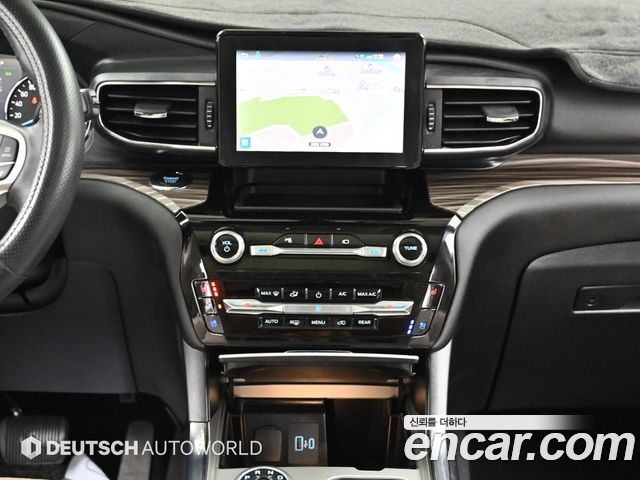 Ford Explorer 2022 — photo 14