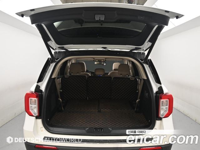 Ford Explorer 2022 — photo 19