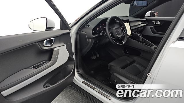 Polestar Polestar 2 2023 — photo 17