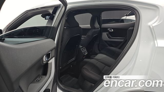 Polestar Polestar 2 2023 — photo 18