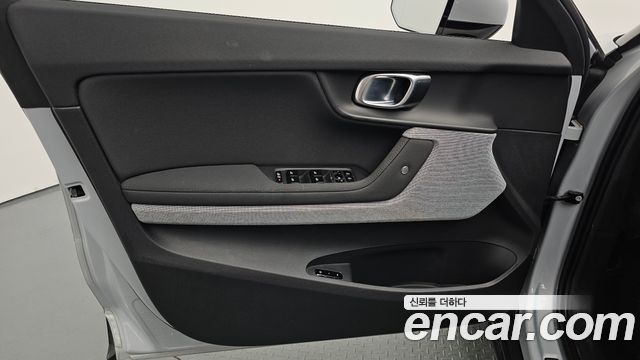 Polestar Polestar 2 2023 — photo 14