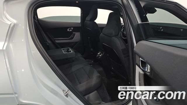 Polestar Polestar 2 2023 — photo 16