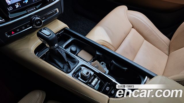 Volvo S90 2019 — photo 9