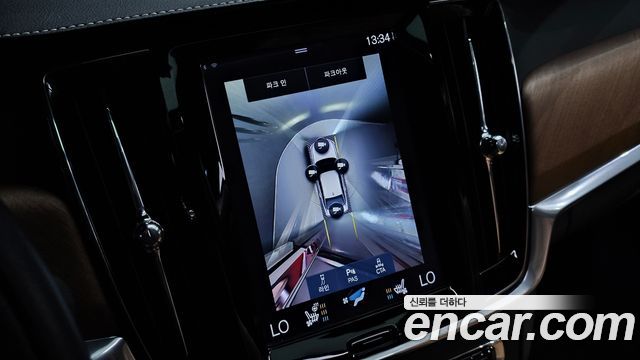 Volvo S90 2019 — photo 16