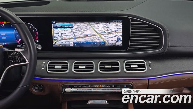 Mercedes-Benz GLE-Class 2025 — photo 24