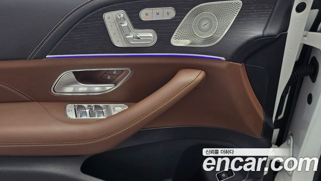 Mercedes-Benz GLE-Class 2025 — photo 26