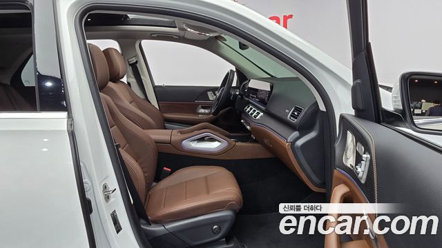 Mercedes-Benz GLE-Class 2025 — photo 16