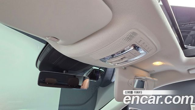 Mercedes-Benz GLE-Class 2025 — photo 28