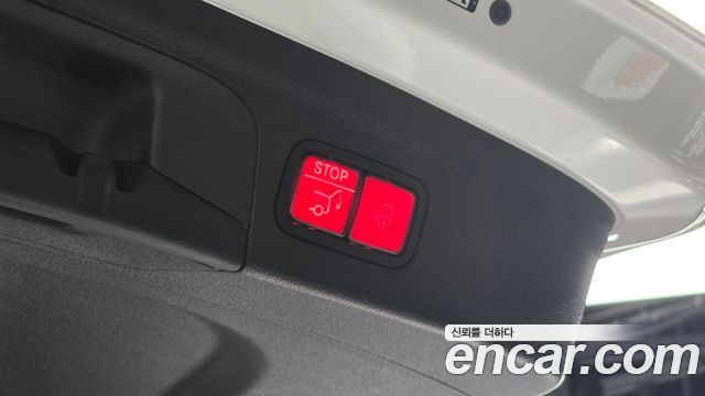 Mercedes-Benz GLE-Class 2025 — photo 30