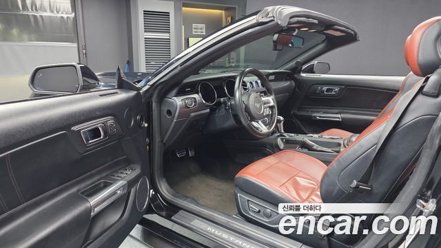 Ford Mustang 2016 — photo 10