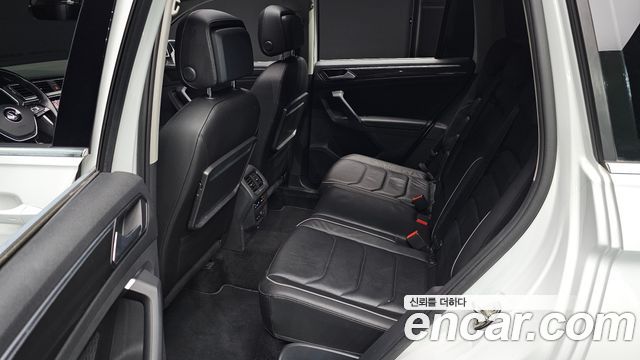 Volkswagen Tiguan 2020 — photo 11