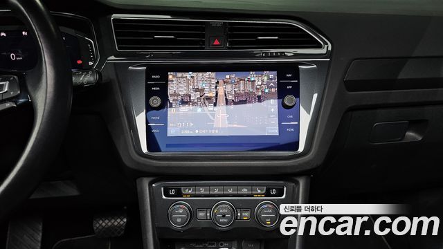 Volkswagen Tiguan 2020 — photo 14